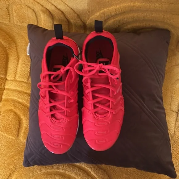 Stylish women sneakers - Picture 2 of 2